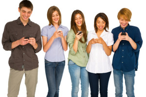 teenagers with smartphone